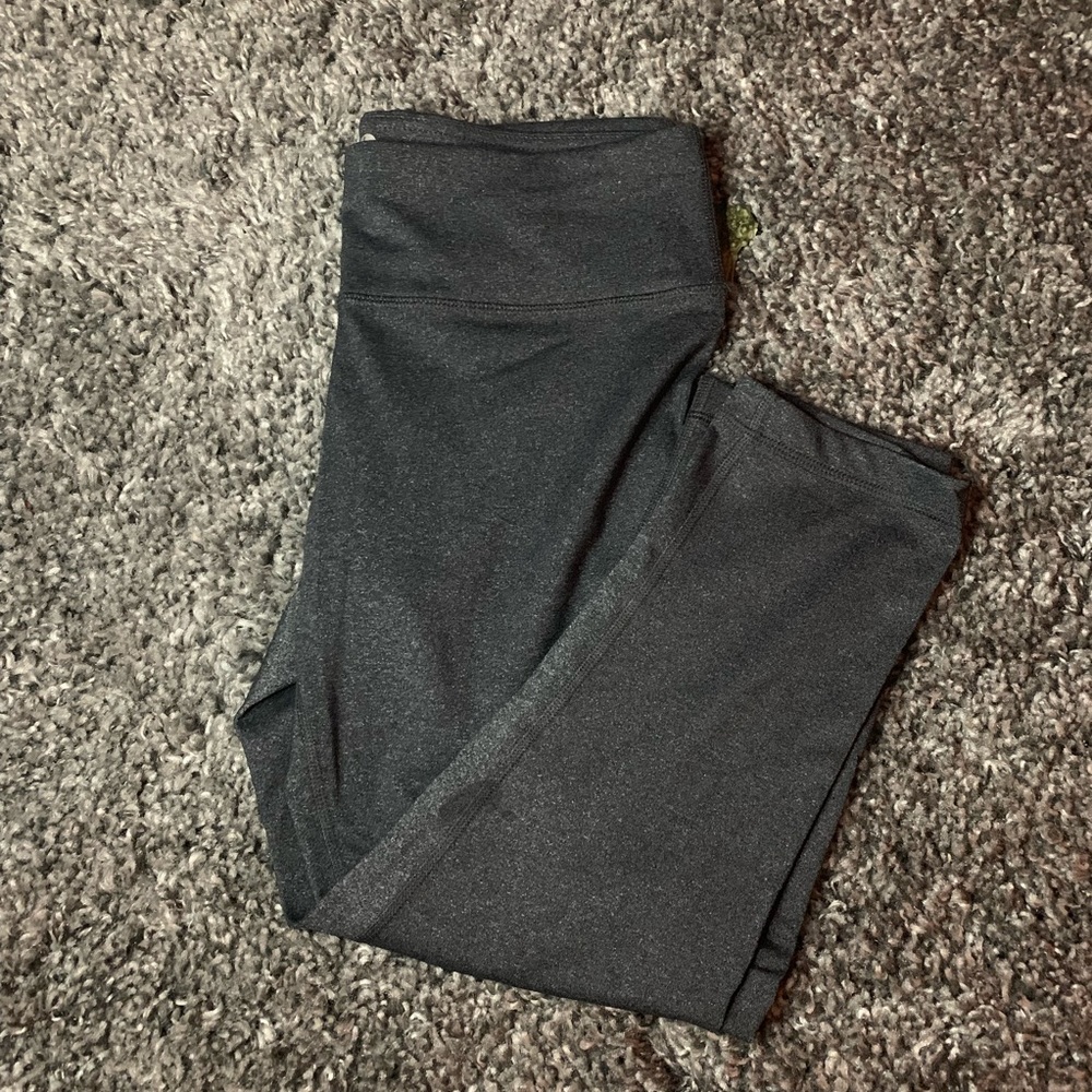 NWOT 90 Degree cropped legging